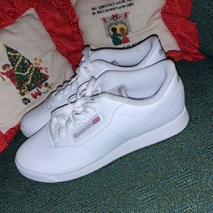 All white Reebok classic shoes